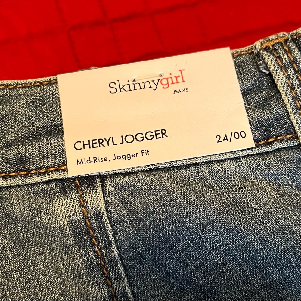 NWT Skinny Girl Cheryl Denim Jogger Jeans
Mid-Rise skinnygirl - Picture 9 of 11